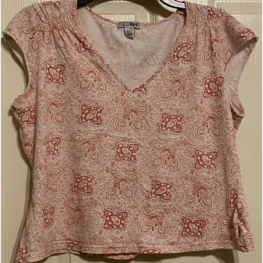 Vintage l.e.i T-Shirt Womens Pink Cotton V-neck Paisley L.E.I M/L y2k 90s 2000